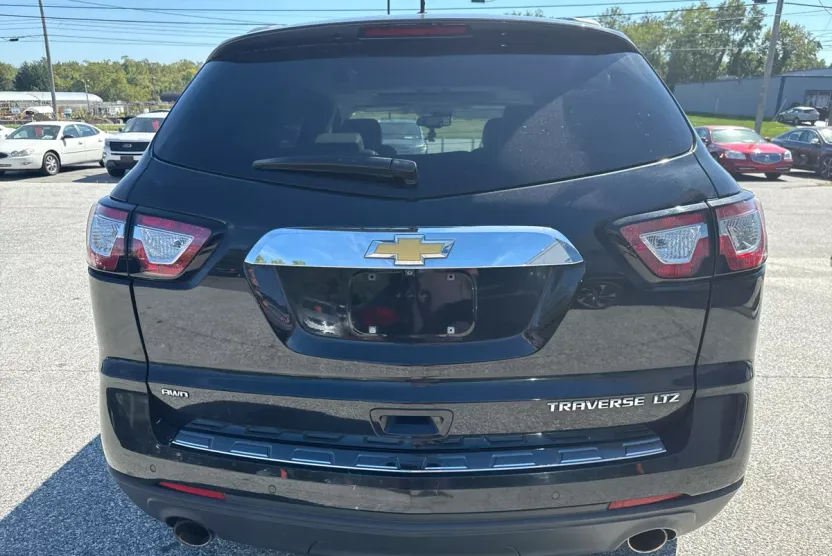 2014 Chevrolet Traverse LTZ photo 1