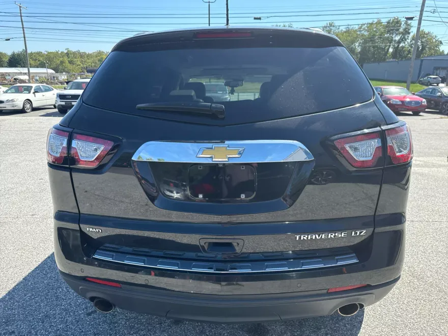 2014 Chevrolet Traverse LTZ photo 1