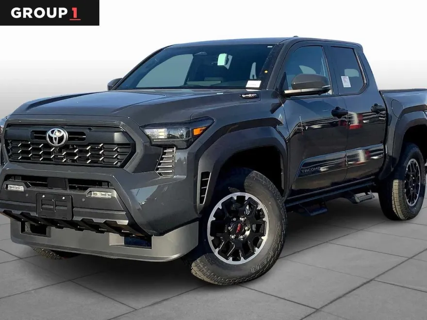 2025 Toyota Tacoma TRD Off-Road photo 1