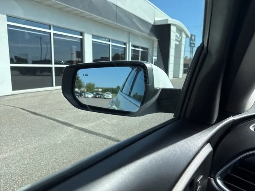 2021 Chevrolet Malibu 1LT photo 1