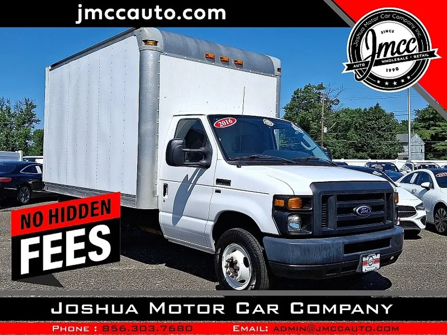 2016 Ford E-350 photo 1