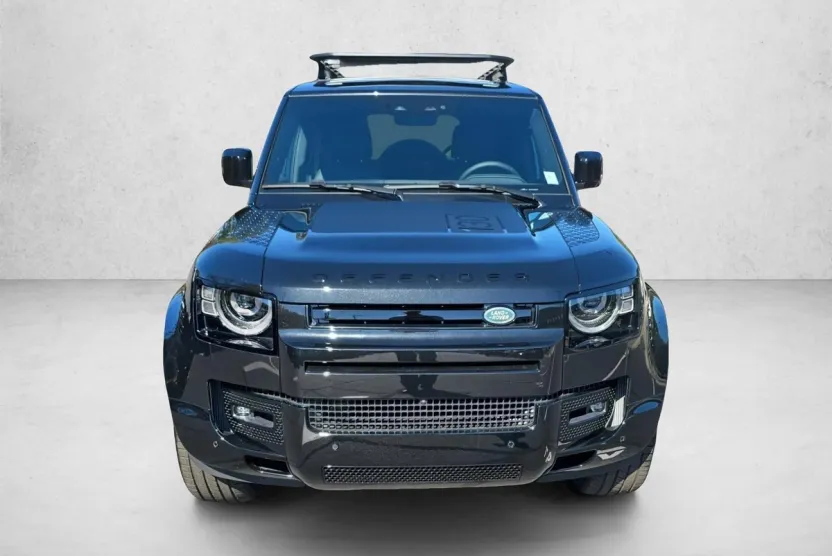 2025 Land Rover Defender X-Dynamic SE photo 1