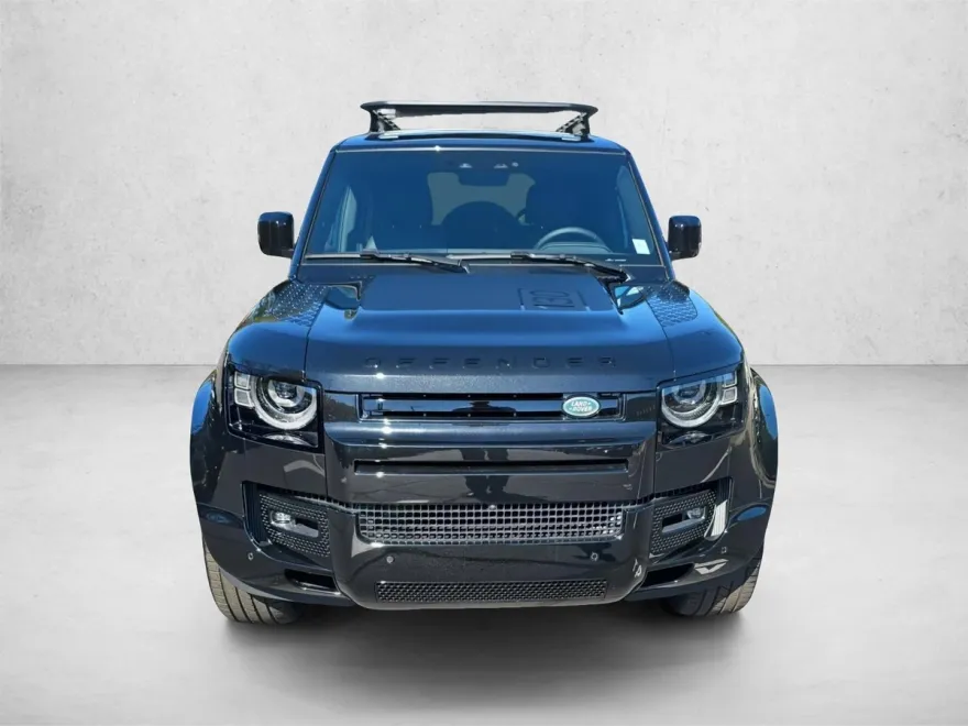 2025 Land Rover Defender X-Dynamic SE photo 1