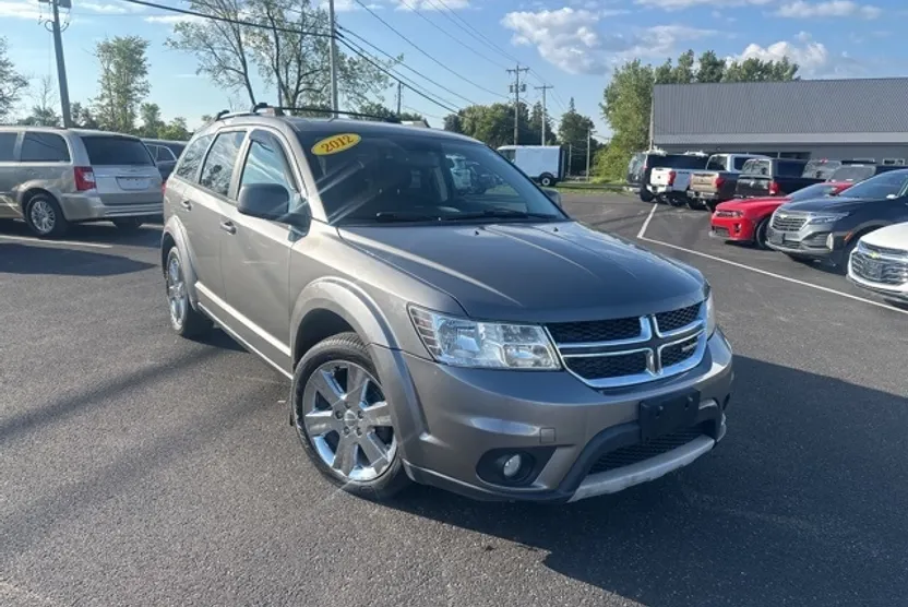 2012 Dodge Journey SXT photo 1