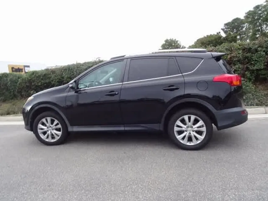2014 Toyota RAV4 Limited photo 1