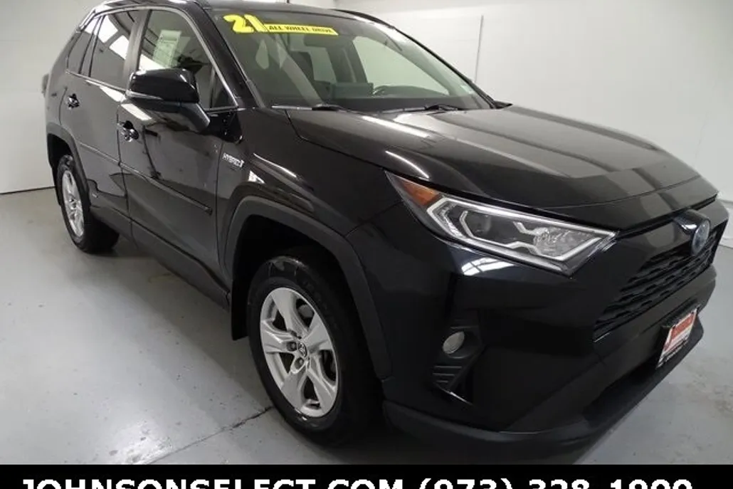 2021 Toyota RAV4 Hybrid XLE photo 1