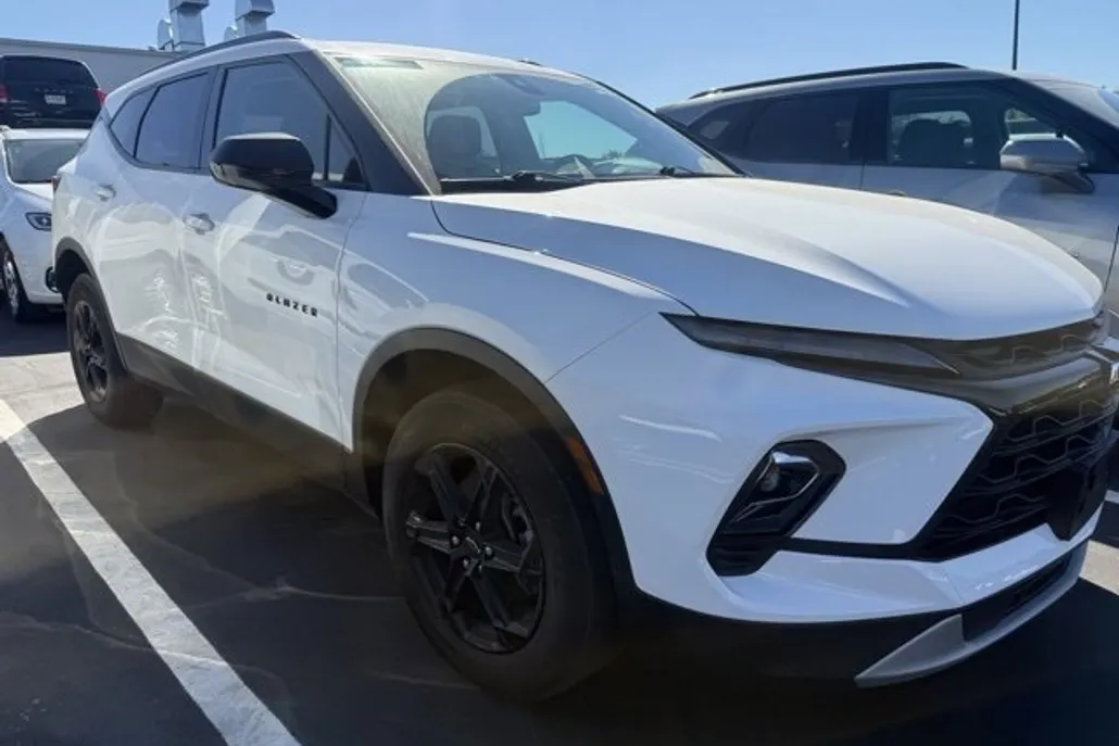 2023 Chevrolet Blazer 2LT photo 1