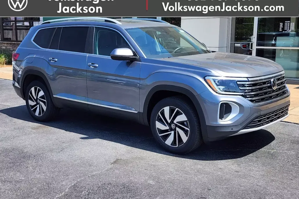 2025 Volkswagen Atlas SEL photo 1