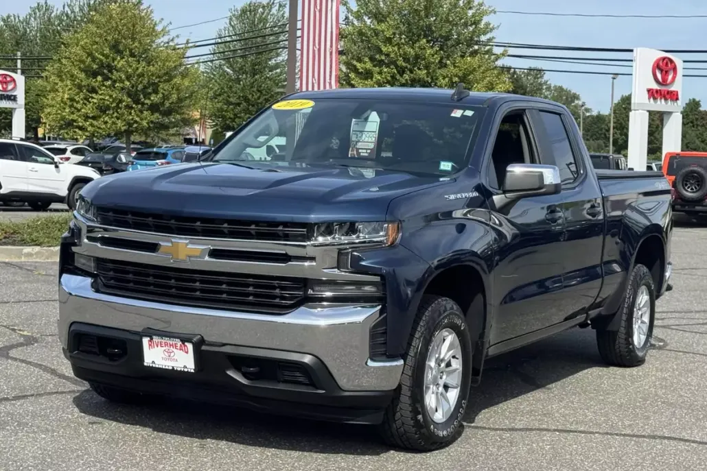 2019 Chevrolet Silverado 1500 LT photo 1