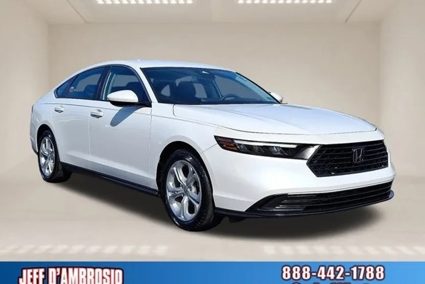 2023 Honda Accord LX photo 1