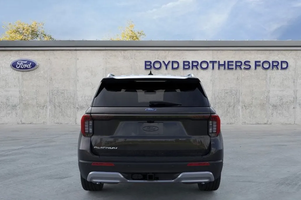 2025 Ford Explorer Platinum photo 1