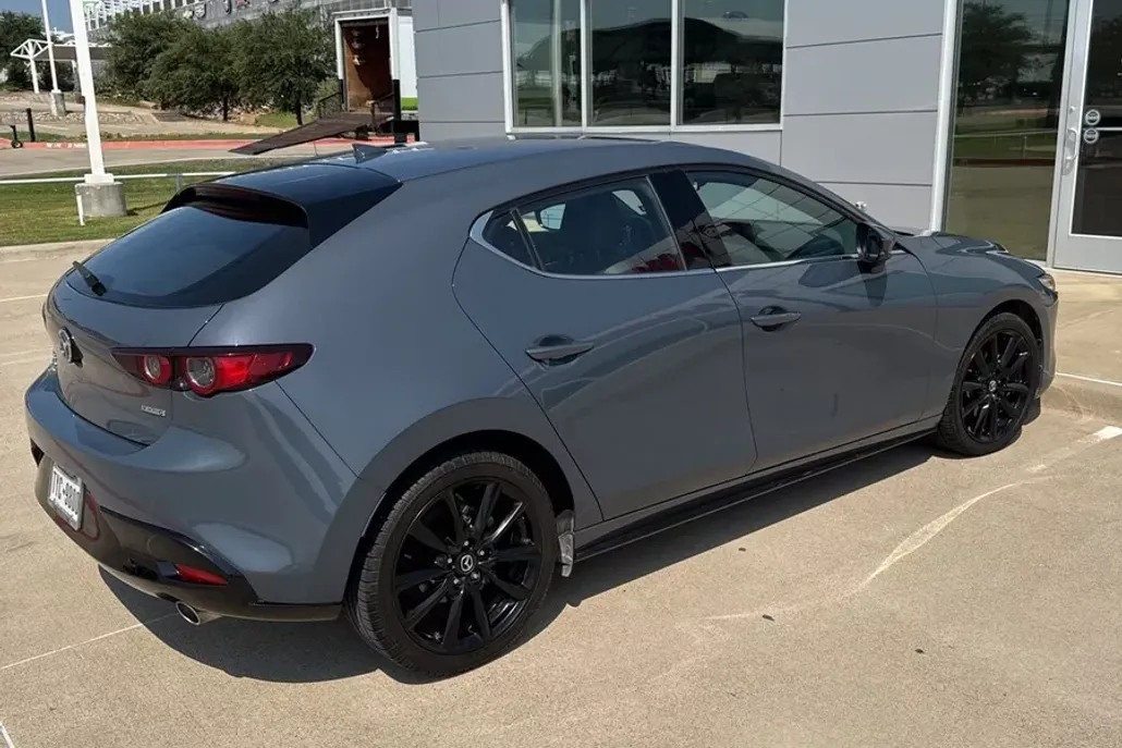 2020 Mazda Mazda3 Premium photo 1