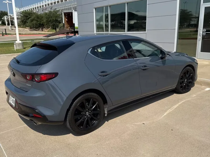 2020 Mazda Mazda3 Premium photo 1