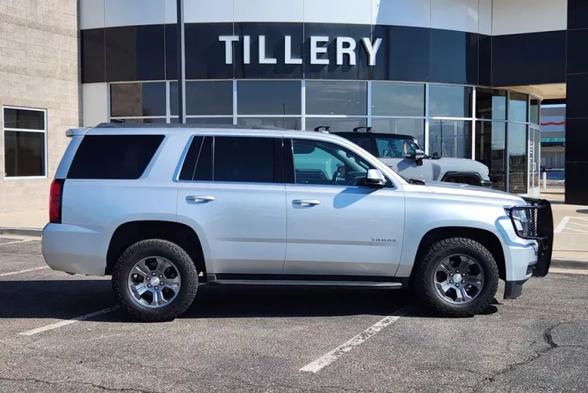 2019 Chevrolet Tahoe LS photo 1