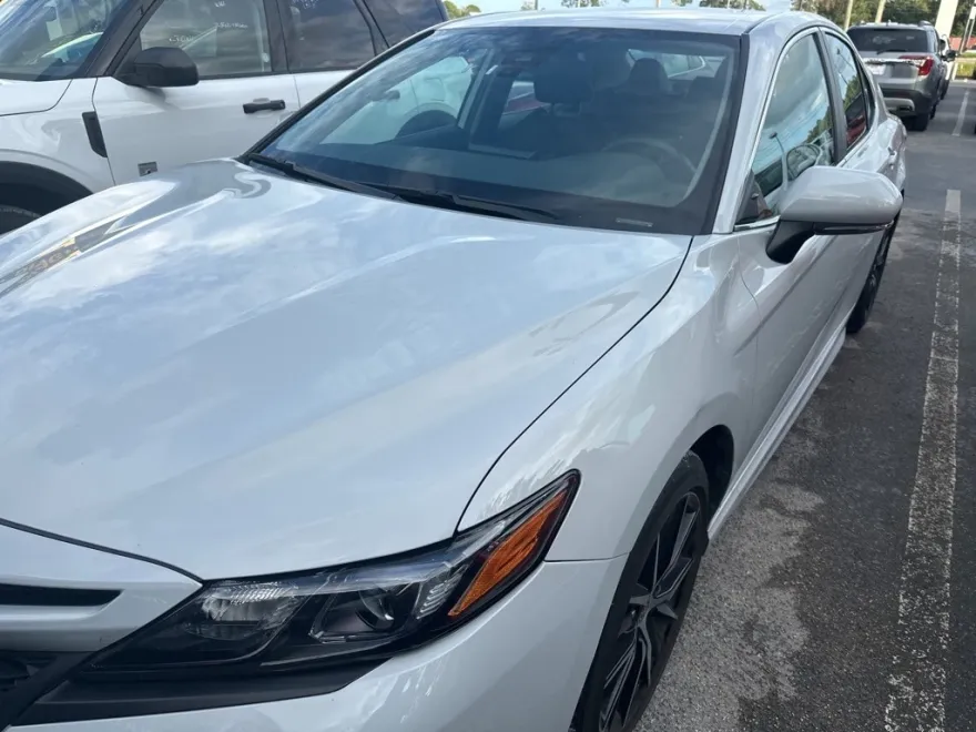 2024 Toyota Camry SE photo 1