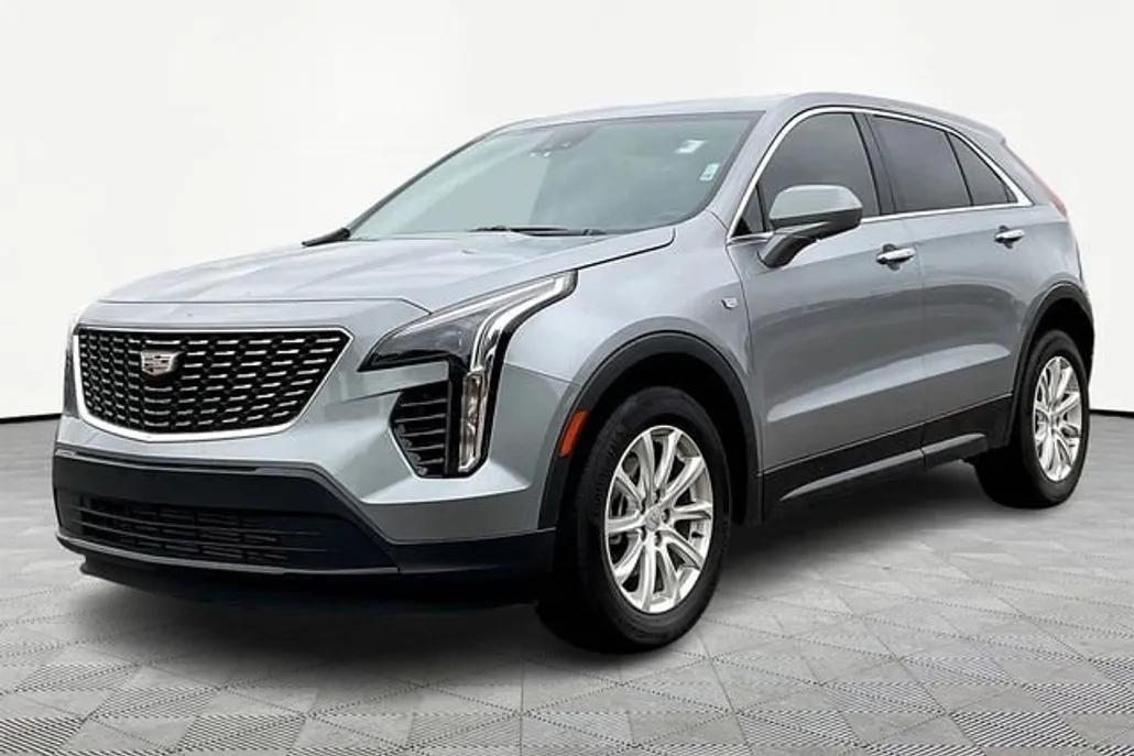 2023 Cadillac XT4 Luxury photo 1
