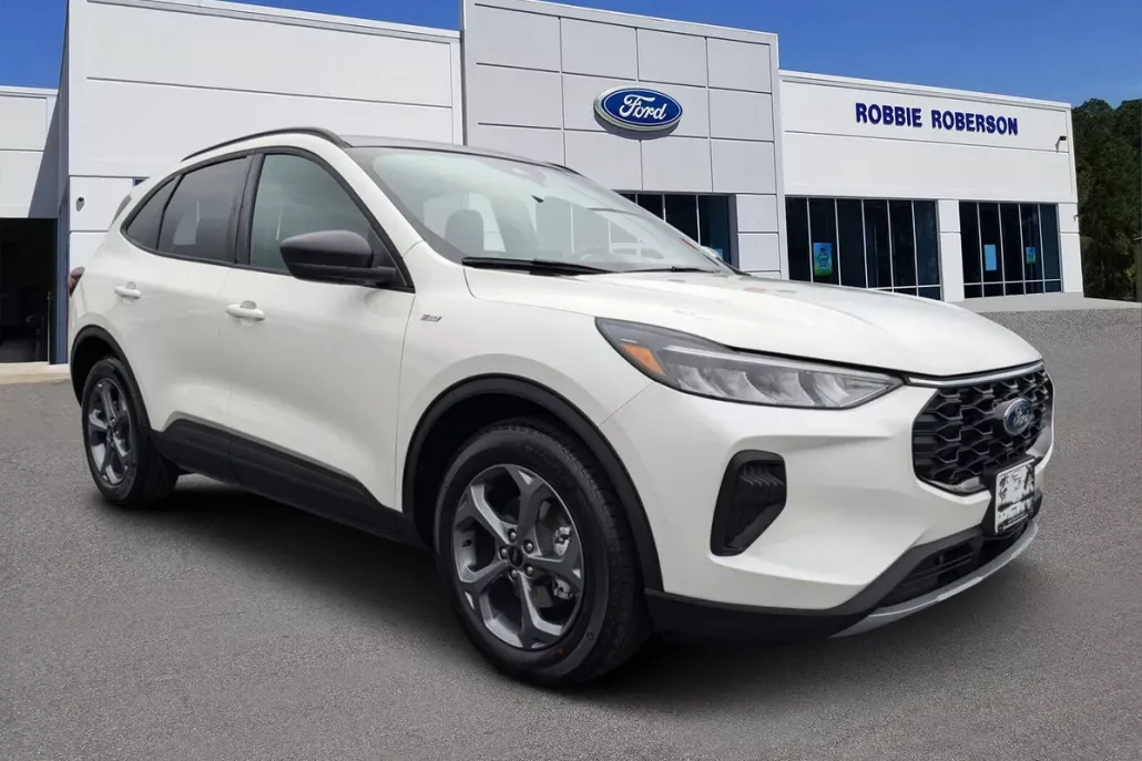 2025 Ford Escape ST-Line photo 1