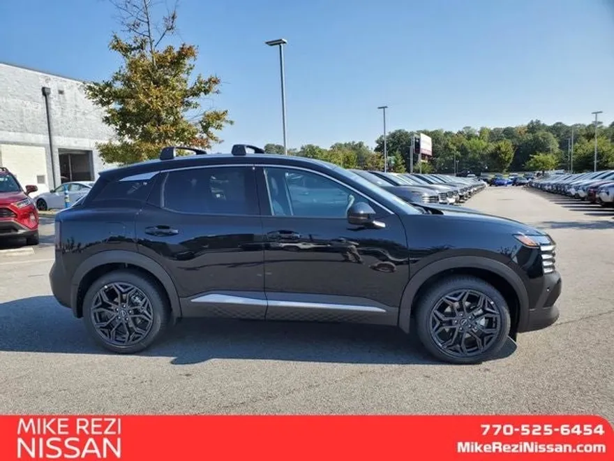 2026 Nissan Kicks SR photo 1