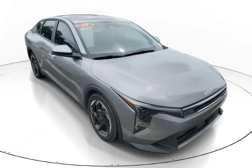 2025 Kia K4 EX photo 1