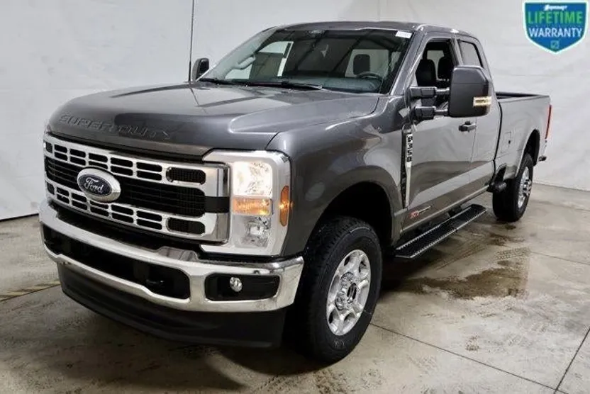 2026 Ford F-350 XLT photo 1