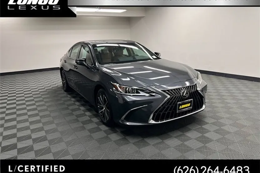 2025 Lexus ES 300h photo 1