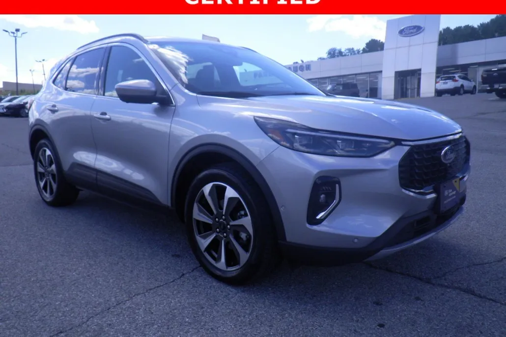 2023 Ford Escape Platinum photo 1