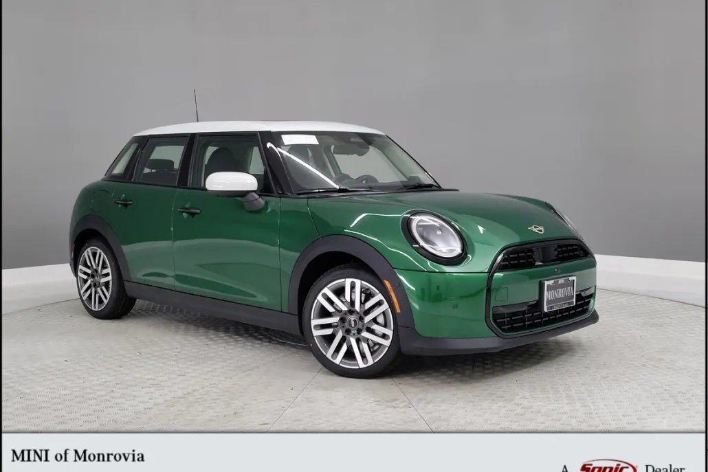 2025 Mini Cooper Iconic photo 1