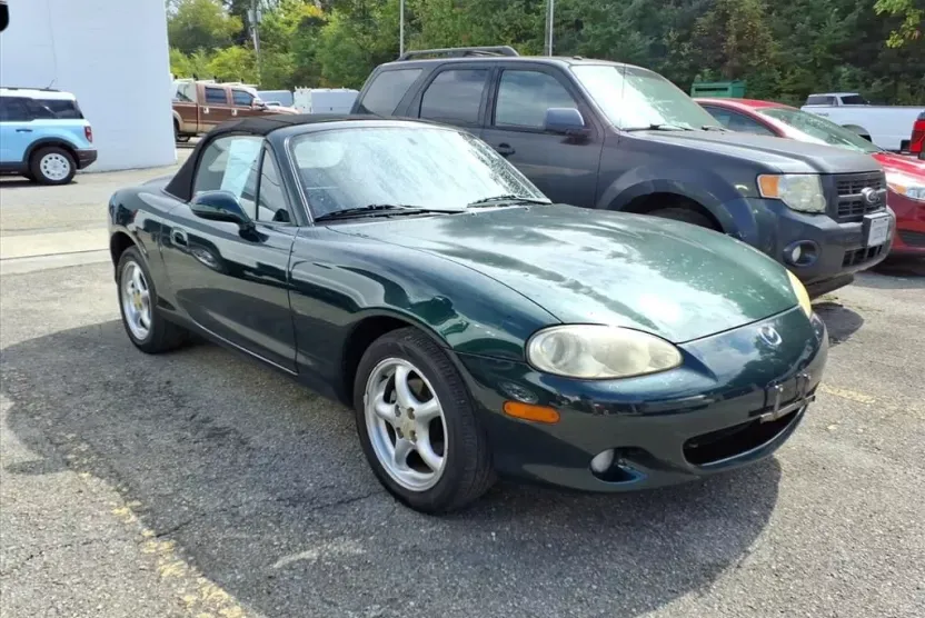 2002 Mazda MX-5 Miata Miata Base photo 1