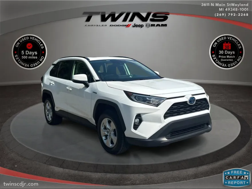 2020 Toyota RAV4 Hybrid XLE photo 1