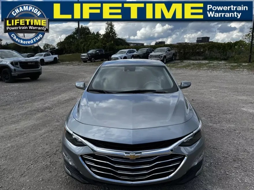 2024 Chevrolet Malibu 1LT photo 1