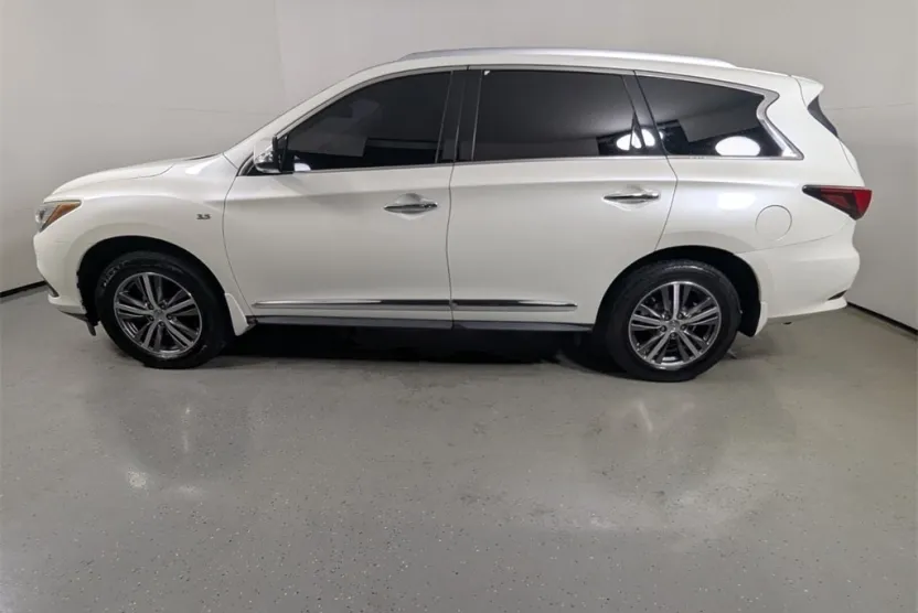 2020 Infiniti QX60 Luxe photo 1