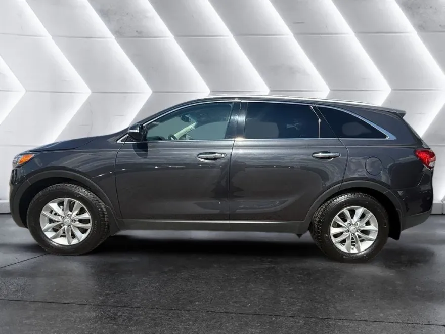 2016 Kia Sorento LX photo 1