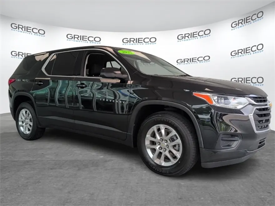 2021 Chevrolet Traverse LS photo 1