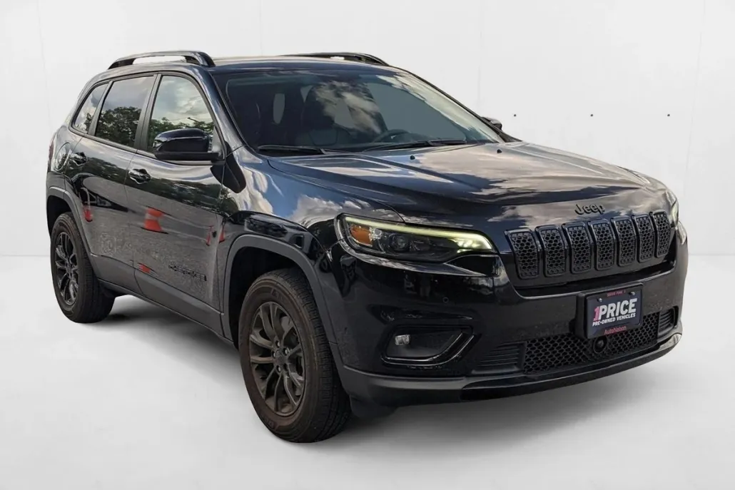 2023 Jeep Cherokee Altitude Lux photo 1
