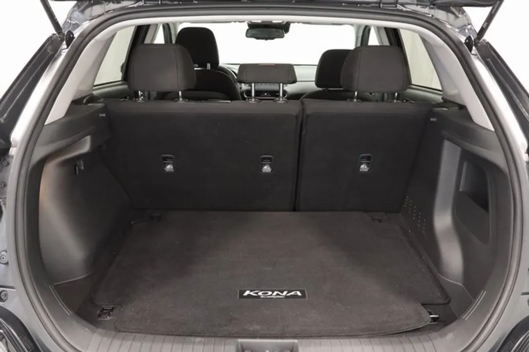 2022 Hyundai Kona SEL photo 1