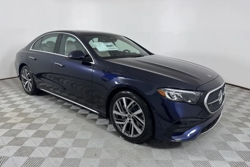 2026 Mercedes Benz E 4MATIC photo 1