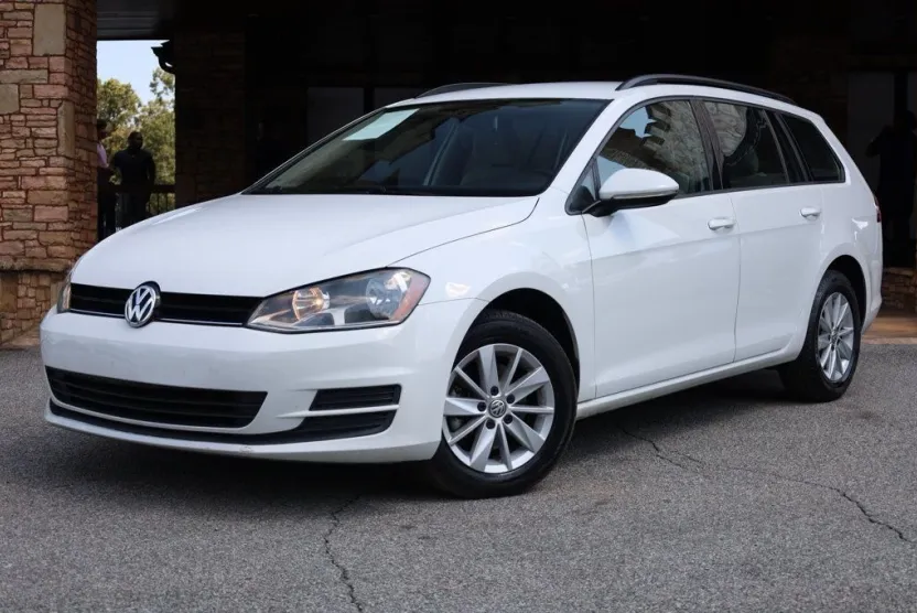 2016 Volkswagen Golf SportWagen TSI S photo 1