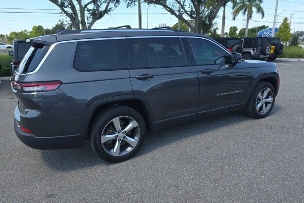 2021 Jeep Grand Cherokee Limited photo 1