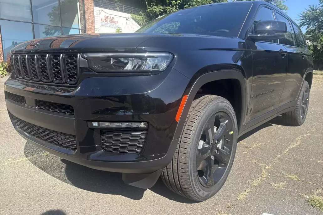 2025 Jeep Grand Cherokee Limited photo 1