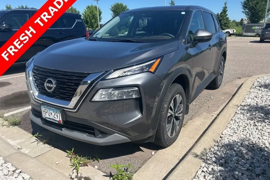 2022 Nissan Rogue SV AWD photo 1