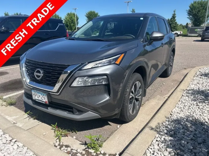 2022 Nissan Rogue SV AWD photo 1