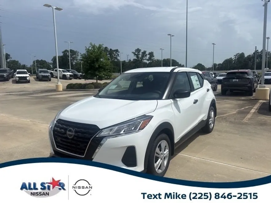 2025 Nissan Kicks Play S photo 1