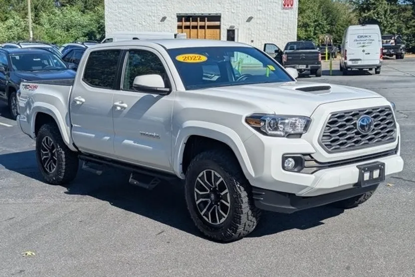 2022 Toyota Tacoma TRD Sport V6 photo 1