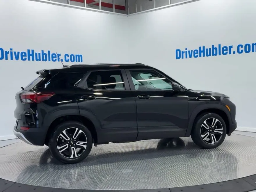 2023 Chevrolet Trailblazer LT photo 1