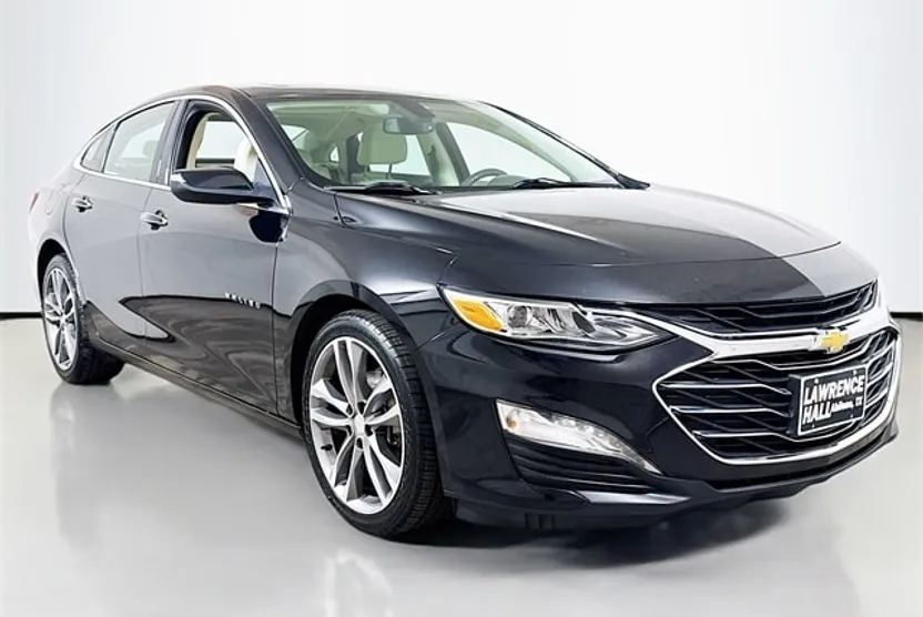 2022 Chevrolet Malibu Premier photo 1
