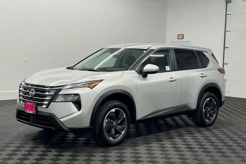2024 Nissan Rogue SV photo 1