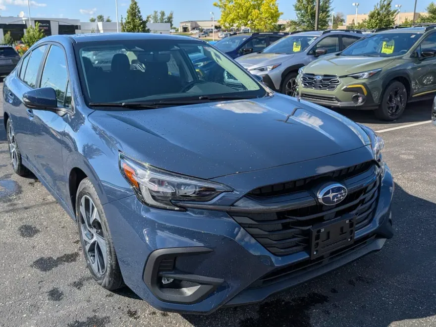 2025 Subaru Legacy Premium photo 1