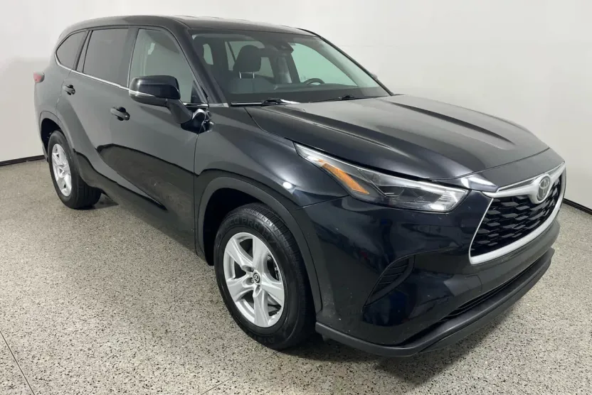 2023 Toyota Highlander Platinum photo 1