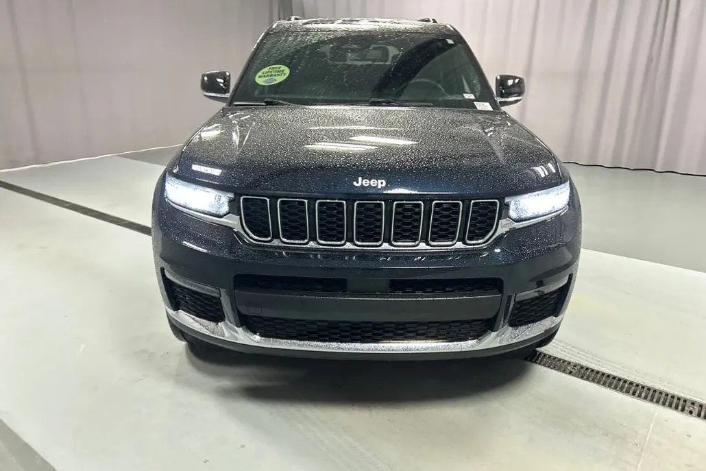 2024 Jeep Grand Cherokee Limited photo 1