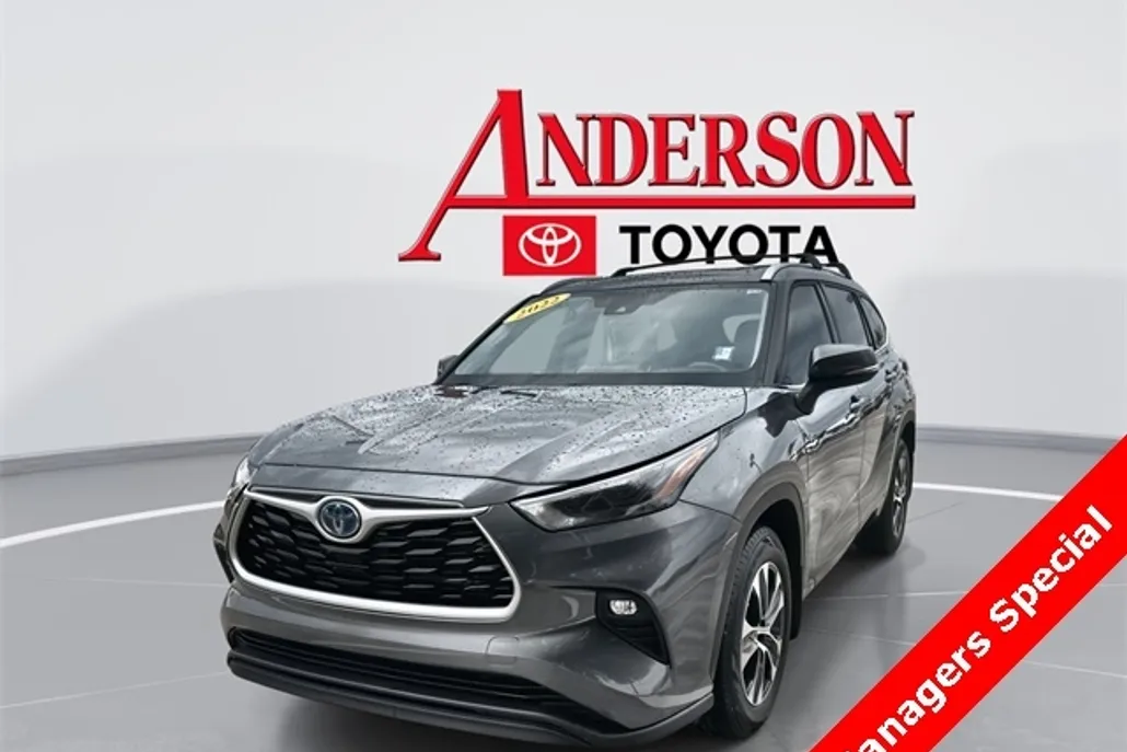 2022 Toyota Highlander Hybrid XLE photo 1